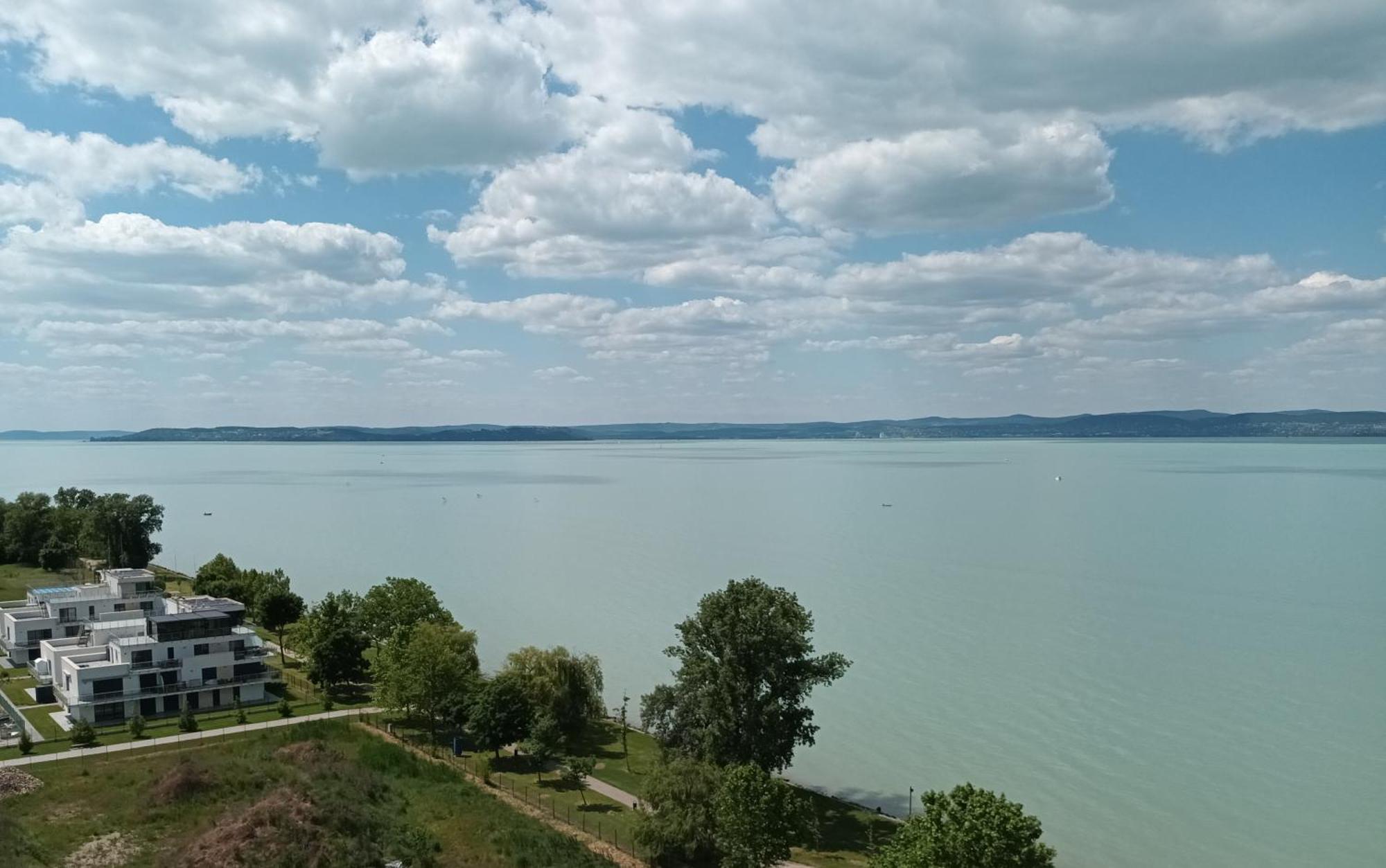 Vizparti Silver X Apartman Шіофок Екстер'єр фото